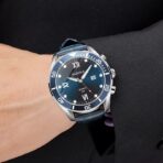 Yazole Men's Quartz Sport Watch – Blue Dial - Image 3